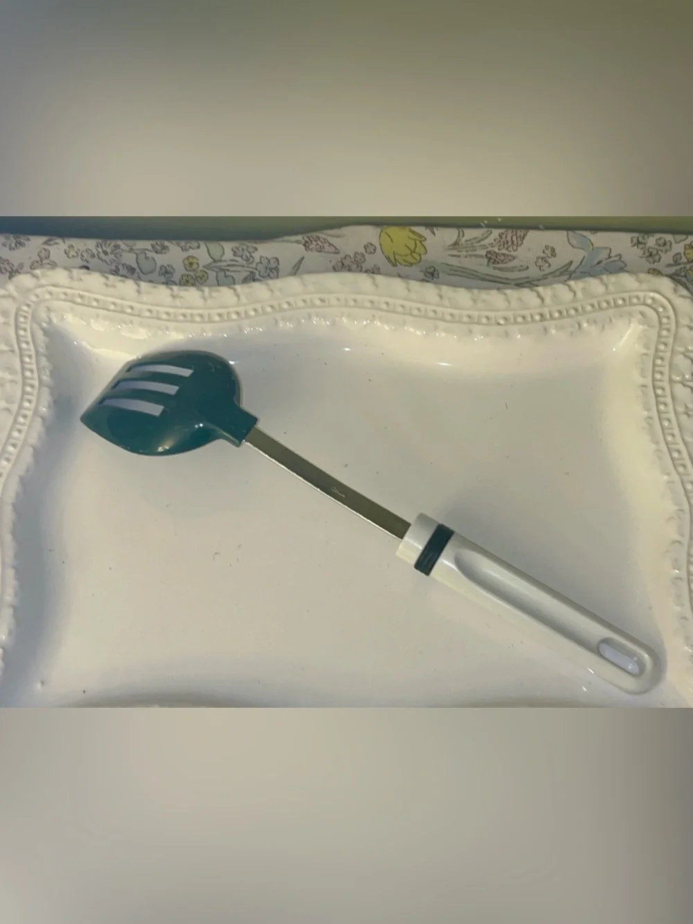 Slotted spatula turner Green and White Unmarked Vintage